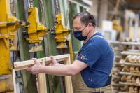 Holzfenster-Produktion in Bad Lausick während Corona-Pandemie
