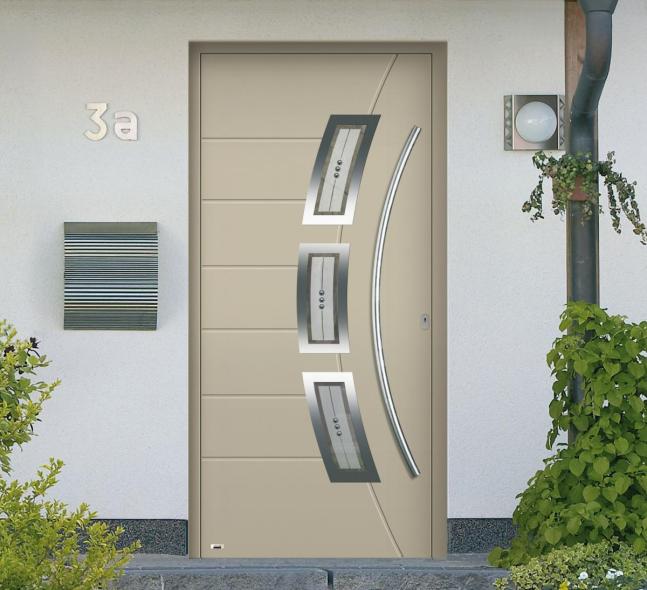 Beige Haustür mit drei Milchglas-Einsätzen in Neuss